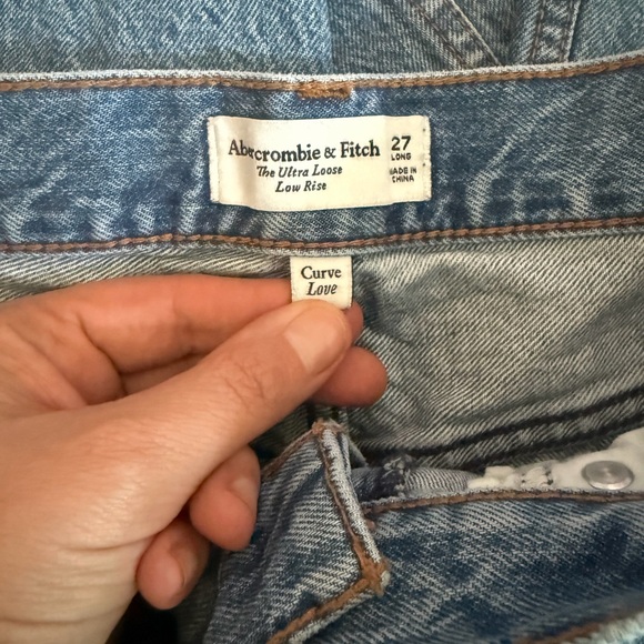 Abercrombie & Fitch Light Blue Wide-Leg Denim Jeans - Picture 2 of 3